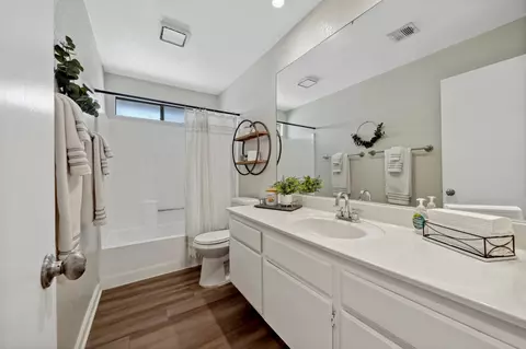 Bath - 45558 Indian River Rd, Indio, CA 92201 photo 2 of 2