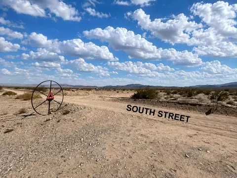 0 South St, Twentynine Palms, CA 92277