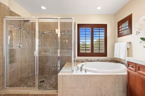 Bath - 83272 Stagecoach Rd, Indio, CA 92203 photo 2 of 5