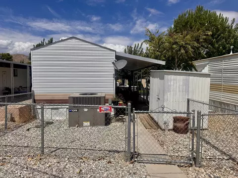 7484 Kickapoo Trl, Yucca Valley, CA 92284 photo 6