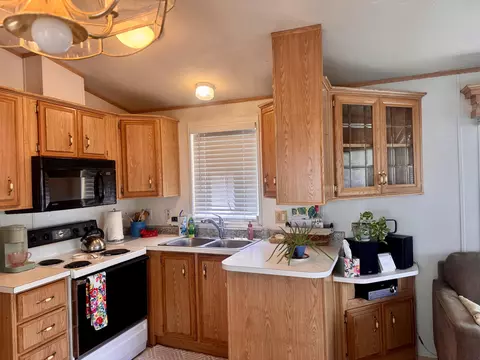 7484 Kickapoo Trl, Yucca Valley, CA 92284 photo 4
