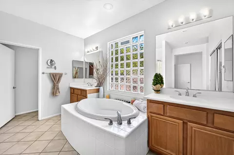 Bath - 82575 Grant Dr, Indio, CA 92201 photo 1 of 5