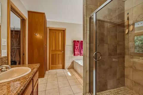 Bath - 55370 Silver Tip Ln, Idyllwild, CA 92549 photo 6 of 6
