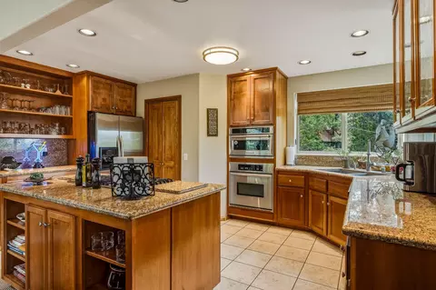 Kitchen - 55370 Silver Tip Ln, Idyllwild, CA 92549 photo 1 of 5