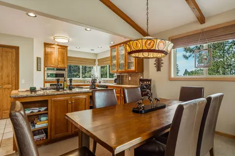 Dining - 55370 Silver Tip Ln, Idyllwild, CA 92549 photo 2 of 3