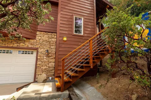 Exterior - 55370 Silver Tip Ln, Idyllwild, CA 92549 photo 5 of 29