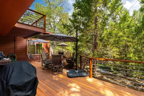 Exterior - 55370 Silver Tip Ln, Idyllwild, CA 92549 photo 12 of 29