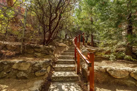 Exterior - 55370 Silver Tip Ln, Idyllwild, CA 92549 photo 16 of 29