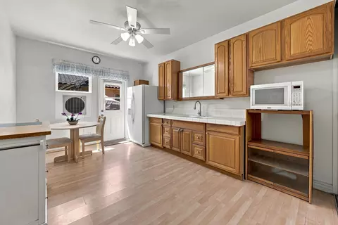 Kitchen - 41367 Farmer Ct, Indio, CA 92203 photo 4 of 4
