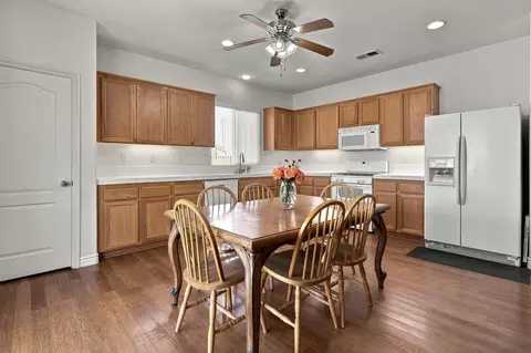 Kitchen - 41367 Farmer Ct, Indio, CA 92203 photo 1 of 4