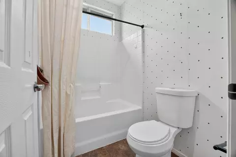 Bath - 82938 Generations Dr, Indio, CA 92203 photo 2 of 8