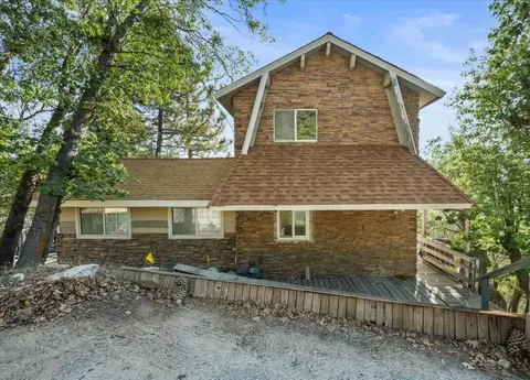 Exterior - 2190 Tank Rd, Running Springs, CA 92382 photo 7 of 16