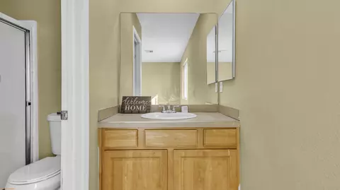 Bath - 1289 Avalon Ave, Thermal, CA 92274 photo 1 of 1