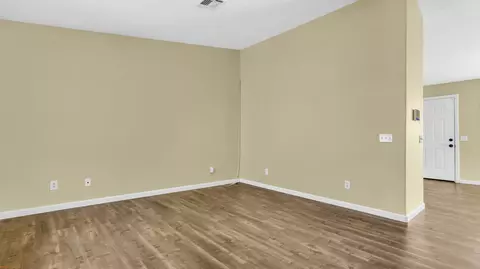 Living - 1289 Avalon Ave, Thermal, CA 92274 photo 3 of 5