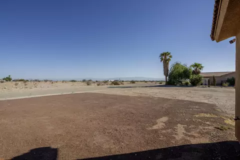 Exterior - 1289 Avalon Ave, Thermal, CA 92274 photo 3 of 6
