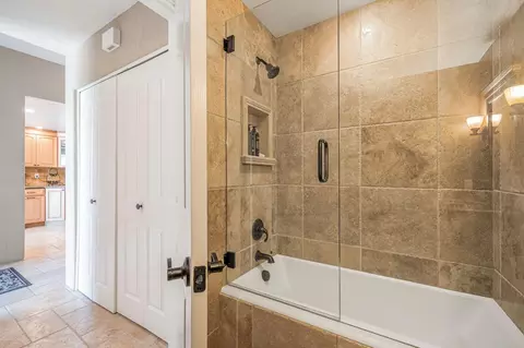 Bath - 54872 Oak Tree, La Quinta, CA 92253 photo 2 of 4