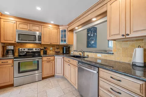 Kitchen - 54872 Oak Tree, La Quinta, CA 92253 photo 5 of 5