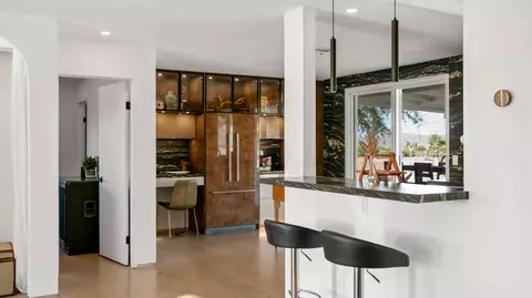 Kitchen - 4999 Sungold Ave, Joshua Tree, CA 92252 photo 12 of 12