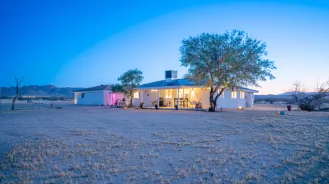 Exterior - 4999 Sungold Ave, Joshua Tree, CA 92252 photo 31 of 45