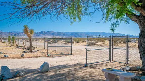 Exterior - 4999 Sungold Ave, Joshua Tree, CA 92252 photo 16 of 45