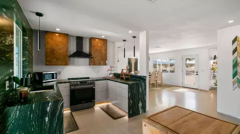 Kitchen - 4999 Sungold Ave, Joshua Tree, CA 92252 photo 11 of 12