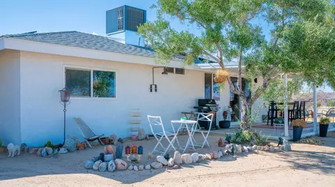 Exterior - 4999 Sungold Ave, Joshua Tree, CA 92252 photo 7 of 45