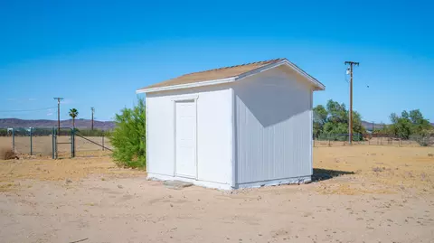 Other - 4999 Sungold Ave, Joshua Tree, CA 92252 photo 5 of 9