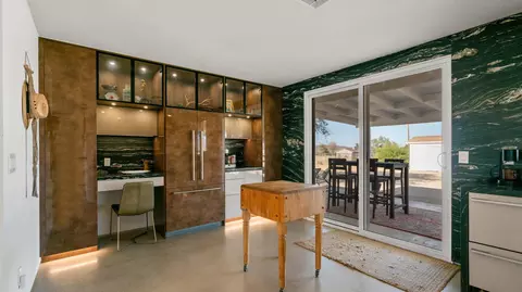 Kitchen - 4999 Sungold Ave, Joshua Tree, CA 92252 photo 8 of 12