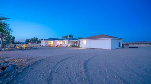 Exterior - 4999 Sungold Ave, Joshua Tree, CA 92252 photo 24 of 45
