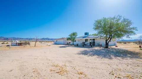 Exterior - 4999 Sungold Ave, Joshua Tree, CA 92252 photo 12 of 45