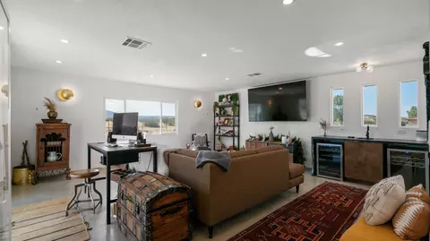 Living - 4999 Sungold Ave, Joshua Tree, CA 92252 photo 1 of 5