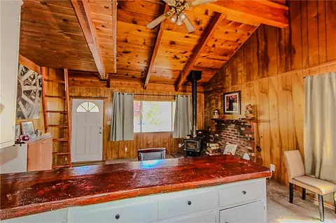 Kitchen - 945 Greenway Dr, Big Bear City, CA 92314 photo 7 of 8