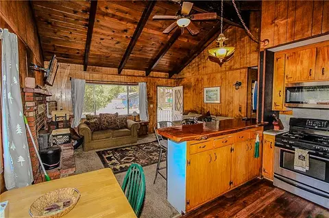 Kitchen - 945 Greenway Dr, Big Bear City, CA 92314 photo 1 of 8
