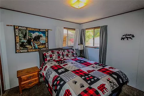 Bedroom - 945 Greenway Dr, Big Bear City, CA 92314 photo 1 of 13