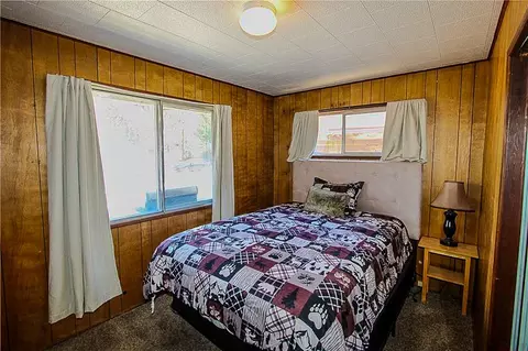 Bedroom - 945 Greenway Dr, Big Bear City, CA 92314 photo 4 of 13