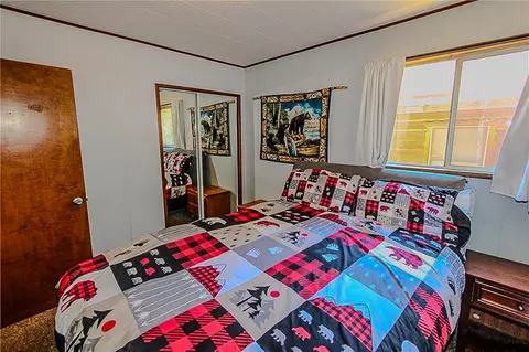 Bedroom - 945 Greenway Dr, Big Bear City, CA 92314 photo 3 of 13