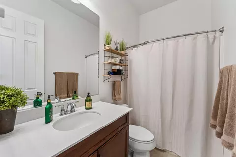 Bath - 43693 Treviso Dr, Indio, CA 92203 photo 1 of 1