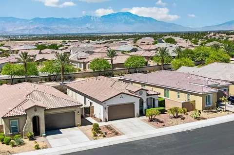 View/Area - 43693 Treviso Dr, Indio, CA 92203 photo 2 of 14