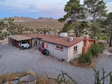 Exterior - 8427 Rock Haven Rd, Joshua Tree, CA 92252 photo 5 of 20