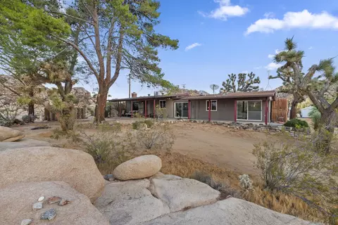 Exterior - 8427 Rock Haven Rd, Joshua Tree, CA 92252 photo 6 of 20