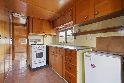 Kitchen - 8427 Rock Haven Rd, Joshua Tree, CA 92252 photo 4 of 4