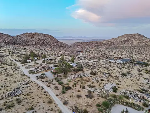View/Area - 8427 Rock Haven Rd, Joshua Tree, CA 92252 photo 5 of 7