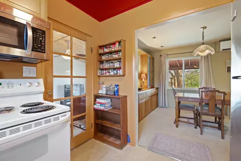 Kitchen - 8427 Rock Haven Rd, Joshua Tree, CA 92252 photo 3 of 4