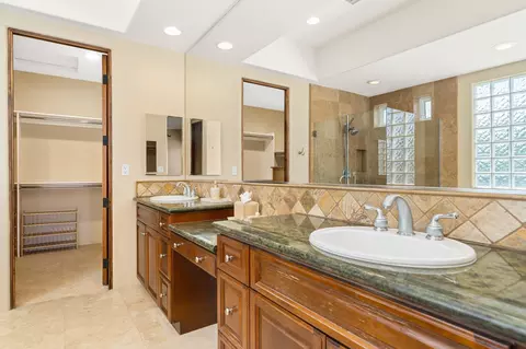 Bath - 81942 Elynor Ct, La Quinta, CA 92253 photo 2 of 5