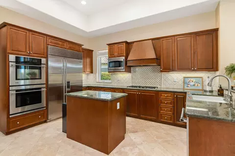Kitchen - 81942 Elynor Ct, La Quinta, CA 92253 photo 2 of 4