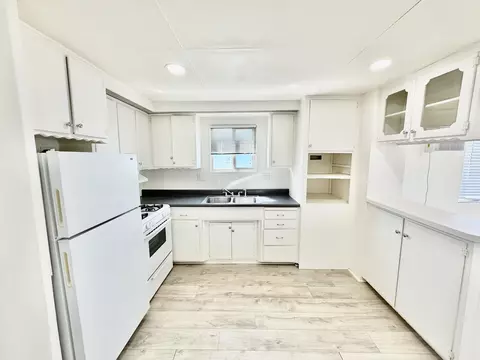 17069 N Indian Canyon Dr, Palm Springs, CA 92262