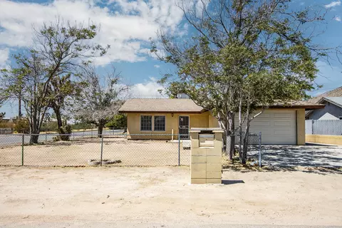 Exterior - 7028 Tamarisk Ave, Yucca Valley, CA 92284 photo 2 of 10