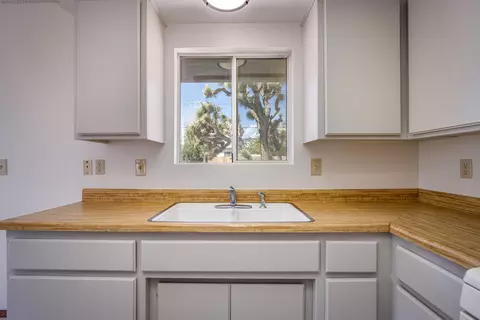Kitchen - 7028 Tamarisk Ave, Yucca Valley, CA 92284 photo 2 of 2
