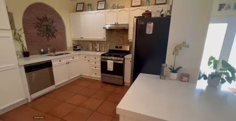 Kitchen - 31478 Robert Rd, Thousand Palms, CA 92276 photo 2 of 5