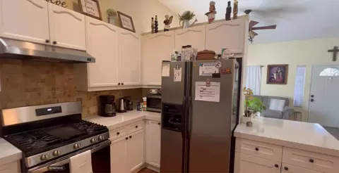 Kitchen - 31478 Robert Rd, Thousand Palms, CA 92276 photo 5 of 5